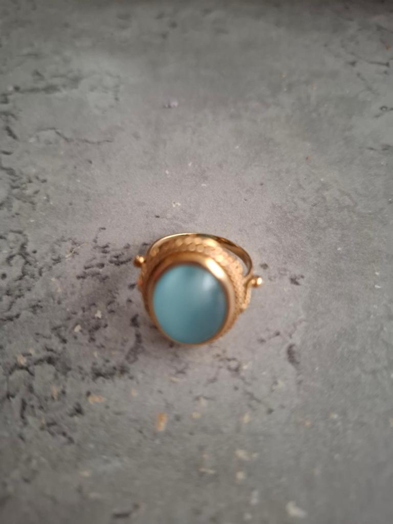 Gouden ring met blauwe steen 11/1/2 BINNEN MAAT 51 OMTREK, Ophalen, Met edelsteen, Dame, Goud