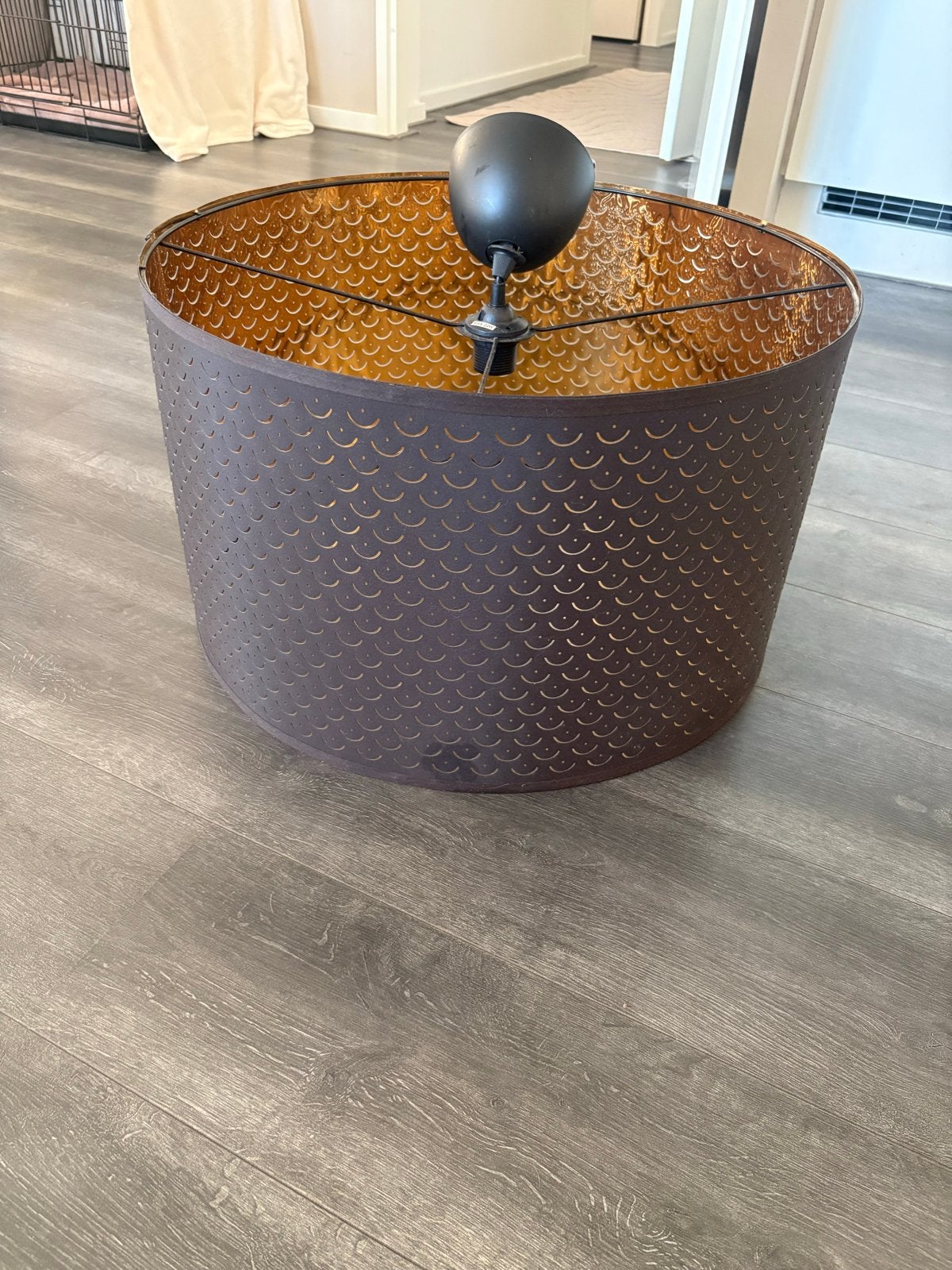 Metalen lampenkap met gaatjespatroon, Gebruikt, Bruin, Overige typen, Rond
