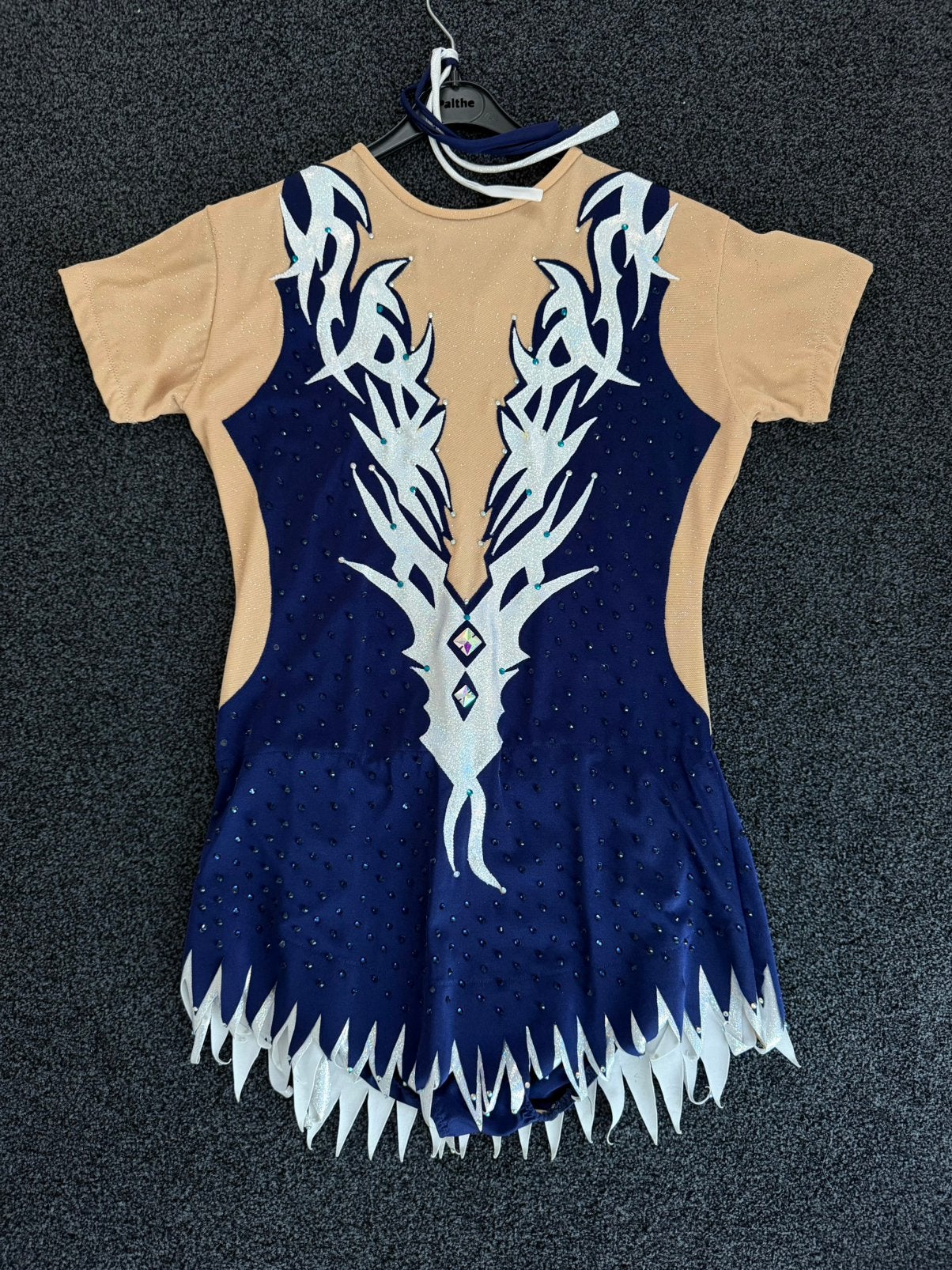 Donkerblauw pak met veel stenen, Ophalen, Zo goed als nieuw, Blauw, Turnpak(je)