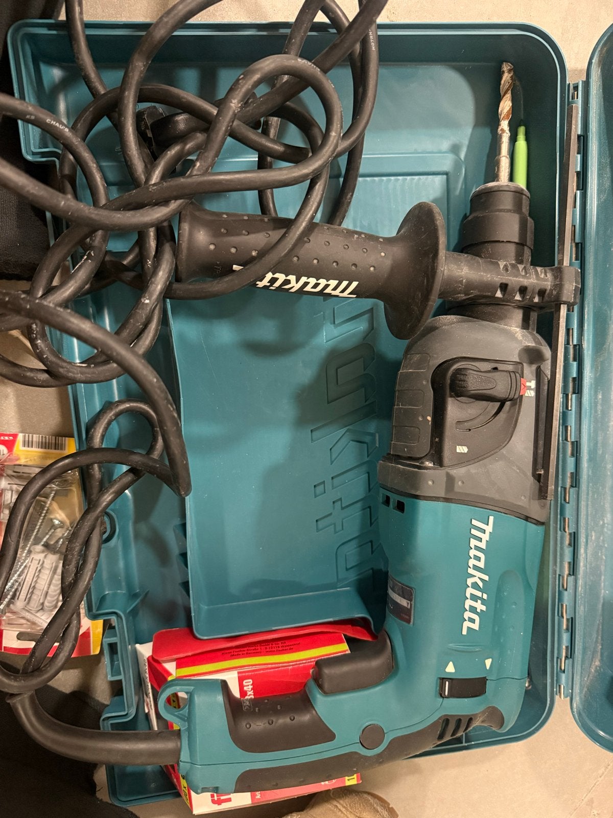 Makita Boorhamer met koffer en accessoires, Boor- en/of Breekhamer, Ophalen of Verzenden, Klopboormechanisme, Gebruikt