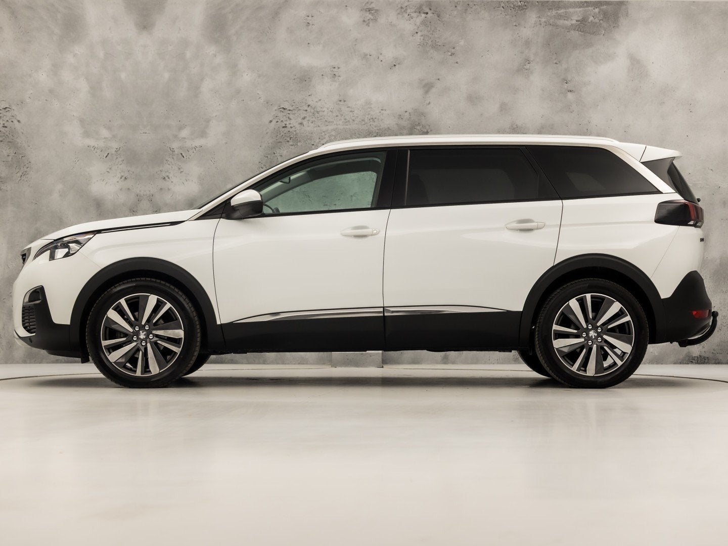 Peugeot 5008 1.2 PureTech Allure Sport 7 Persoons Automaat (, Auto's, Peugeot, 12 maanden, Gebruikt, 1199 cc, Wit