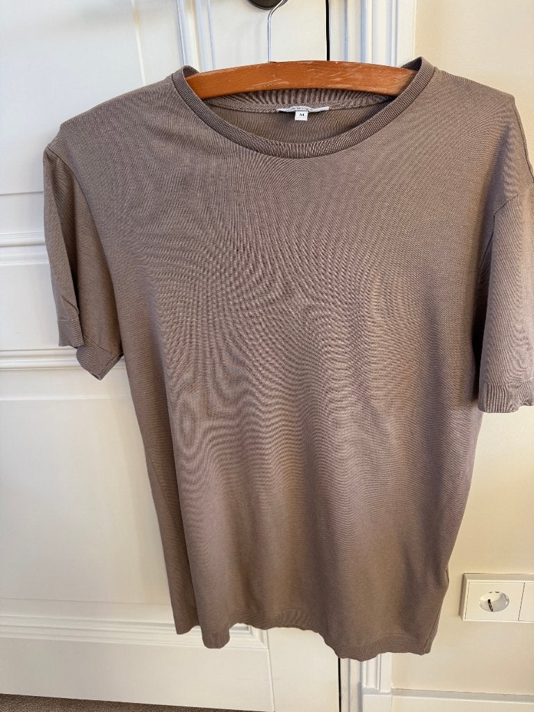 Reiss t-shirt maat M, Kleding | Heren, T-shirts, Beige, Zo goed als nieuw, Reiss, Verzenden