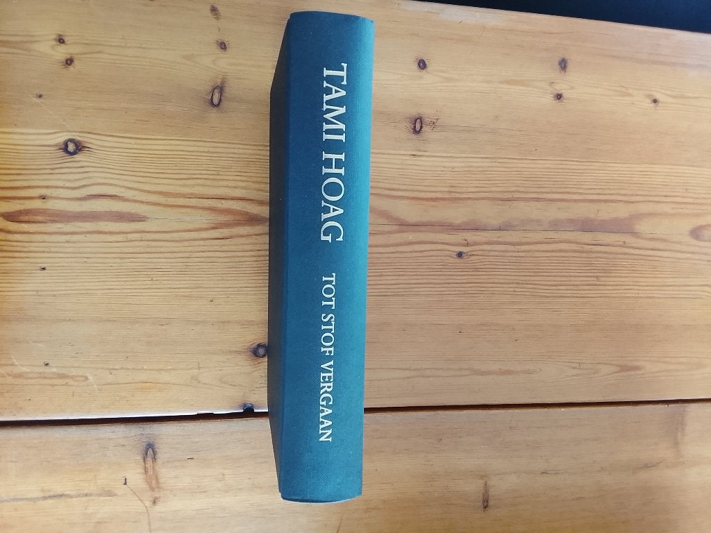 Tami Hoag. Tot stof vergaan., Boeken, Ophalen of Verzenden, Zo goed als nieuw, Tami Hoag