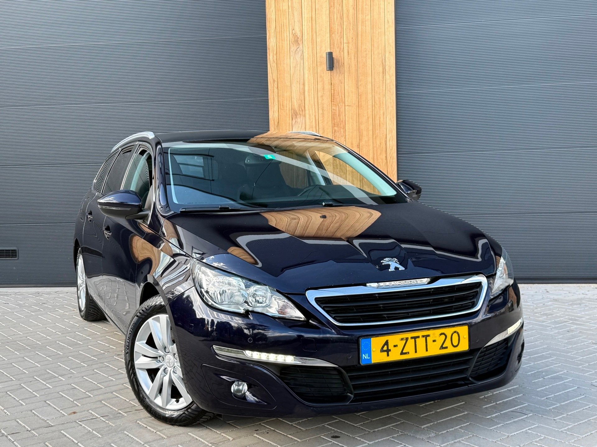 Peugeot 308 SW 1.6 BlueHDI Executive Pack (bj 2015) PANORAMA, Auto's, Voorwielaandrijving, Stof, Gebruikt, Blauw