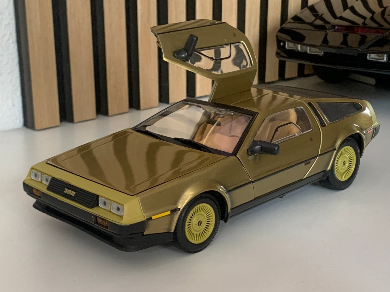 LAATSTE WEEKEND! Golden Delorean DMC-12! Zeldzaam!, Ophalen of Verzenden, Zo goed als nieuw, Sun Star