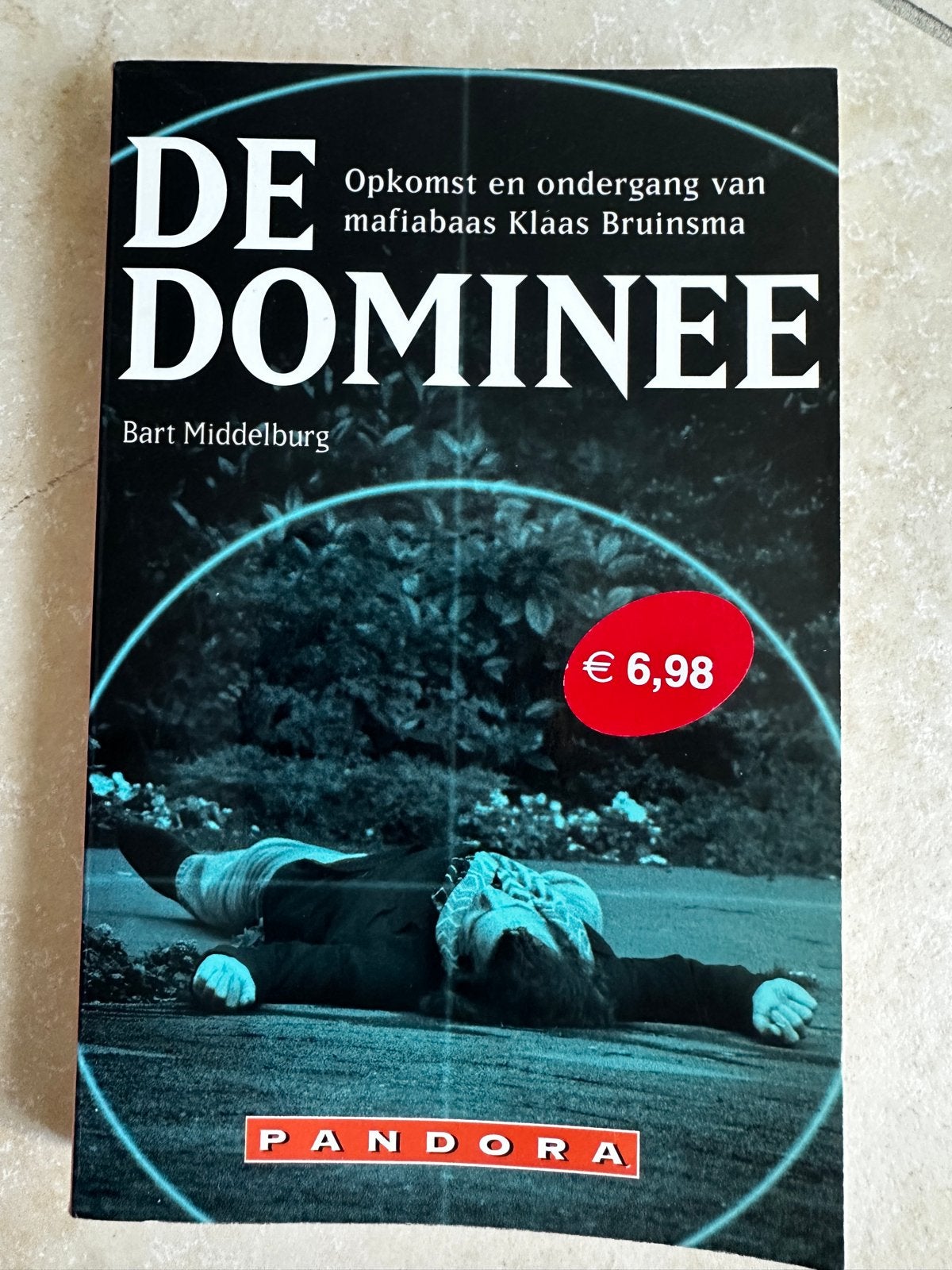 De Dominee: Opkomst en ondergang van Klaas Bruinsma, Ophalen of Verzenden, Zo goed als nieuw, Nederland
