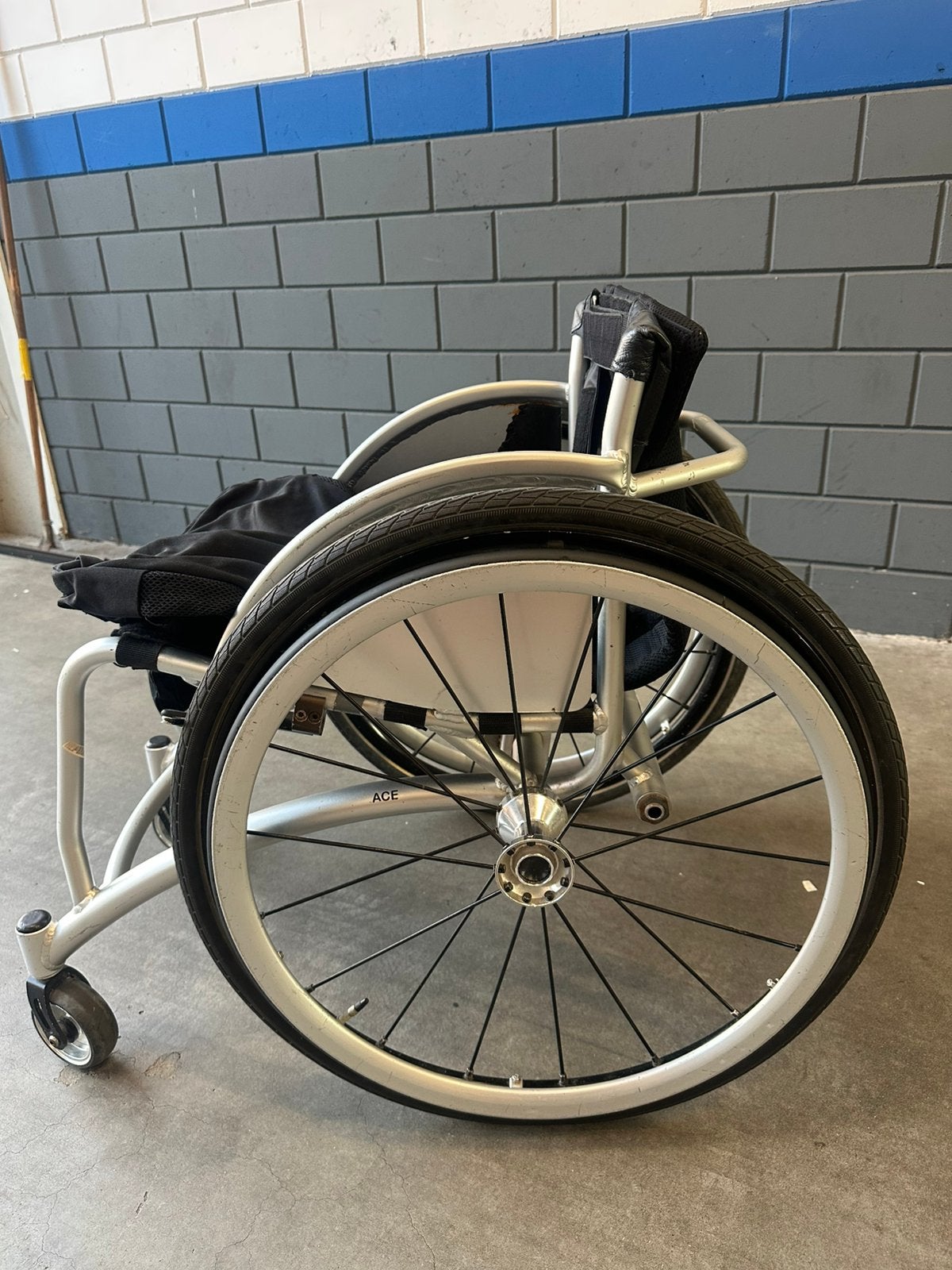 Rolstoel sport Wolturnus zsm ophalen, Ophalen, Zo goed als nieuw, Duwrolstoel