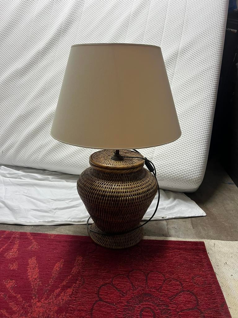 Birma rotan lamp met kap, Huis en Inrichting, Lampen | Tafellampen, Ophalen of Verzenden, Zo goed als nieuw, Minder dan 50 cm