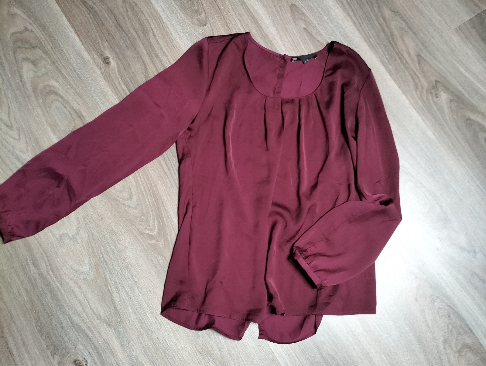 WE bordeauxrode blouse met lange mouwen en neppe knoopjes, WE, Maat 42/44 (L), Ophalen of Verzenden, Zo goed als nieuw