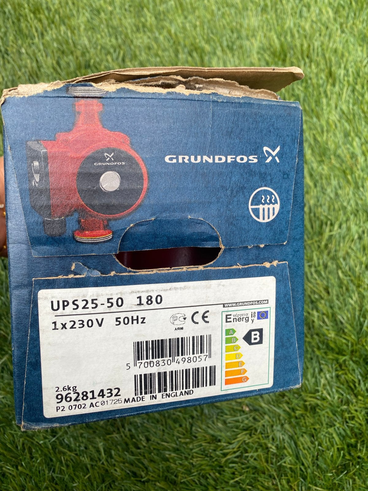 Grundfos UPS25-50 180 circulatiepomp NIEUW, Doe-het-zelf en Verbouw, Verwarming en Radiatoren, Ophalen, Minder dan 30 cm, Overige typen