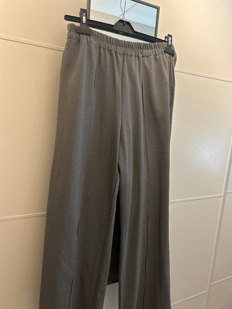 Wijde grijze pantalon shoeby maat l, Ophalen, Maat 42/44 (L), Zo goed als nieuw, Shoeby