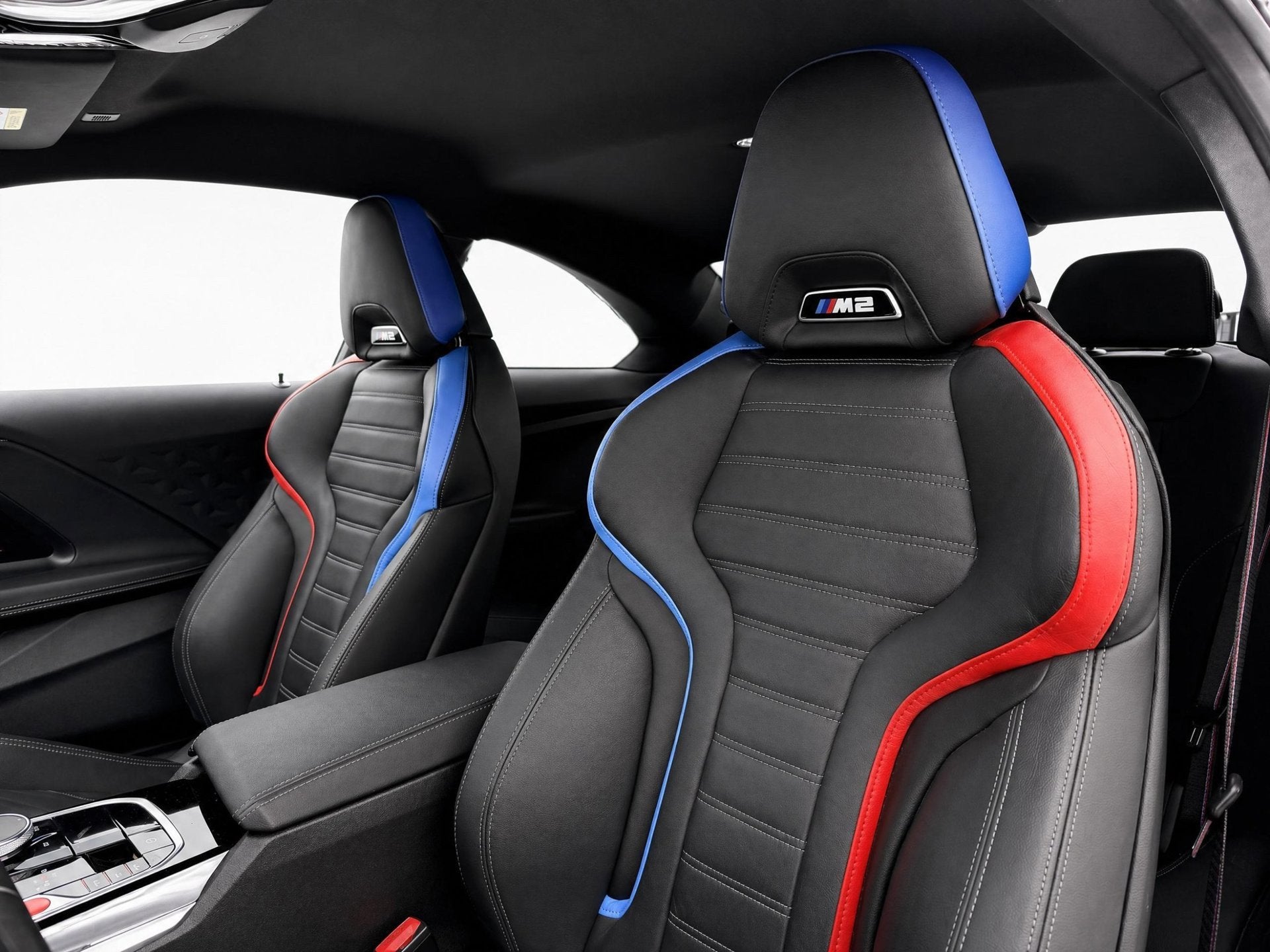 BMW 2-serie Coupé M2 | G87 | Toronto rood metallic | Carbon, Automaat, Achterwielaandrijving, 2 stoelen, Geïmporteerd