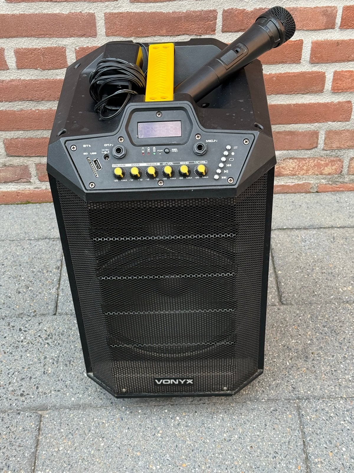 Vonyx Party Speaker met Microfoon en Oplader, Gebruikt, Party speaker, Inclusief microfoon, Ophalen