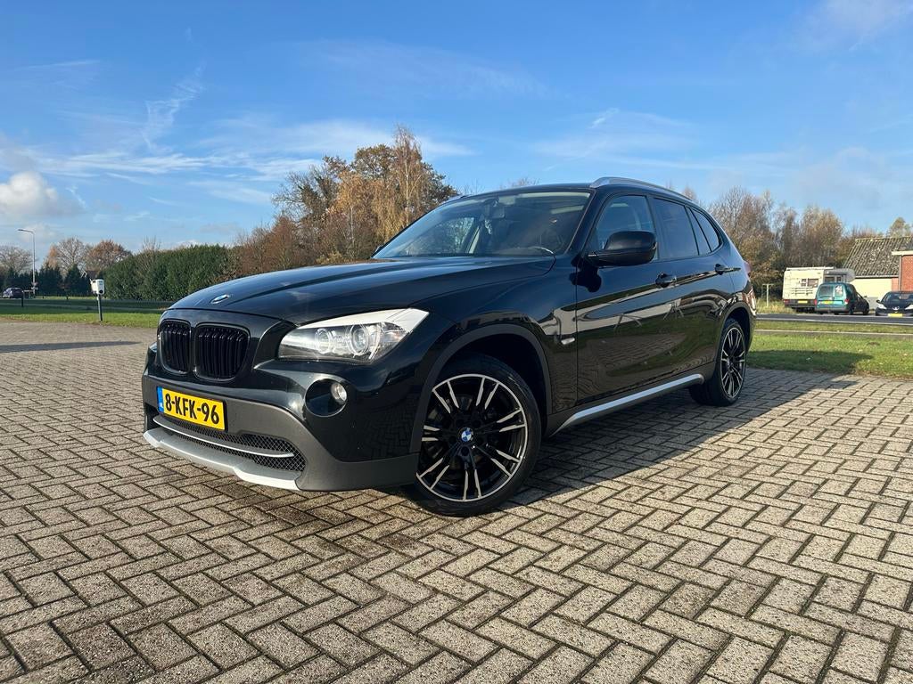 BMW X1 2.0 Sdrive 18I Pano/Trekhaak/Cruise control, Auto's, X1, 1995 cc, Zwart, 4 cilinders