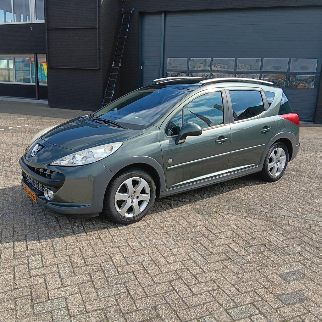 Peugeot 207 SW Outdoor 1.6 VTi Sublime, Auto's, Peugeot, 4 cilinders, 1110 kg, Origineel Nederlands, Handgeschakeld