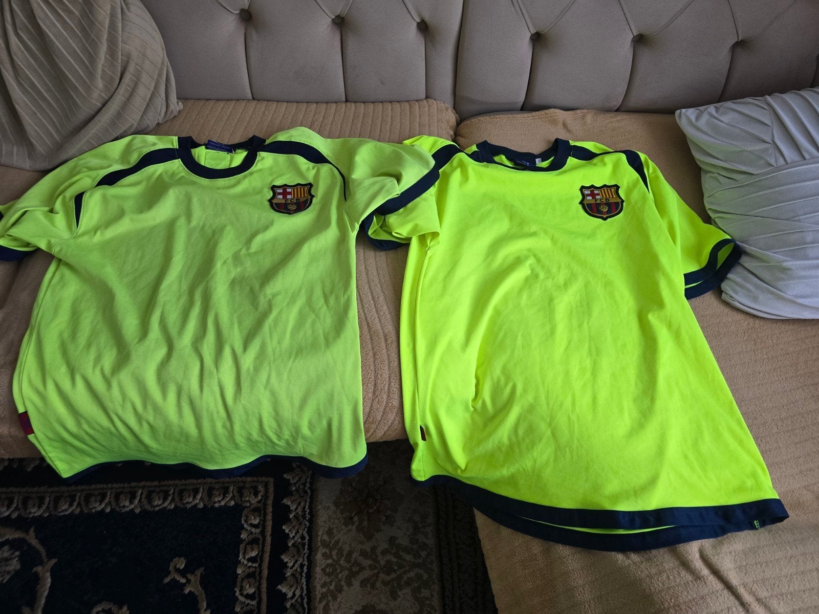 FC Barcelona voetbalshirts Messi & Ronaldinho (L/XL), Maat 52/54 (L), Geel, Nike, Ophalen of Verzenden