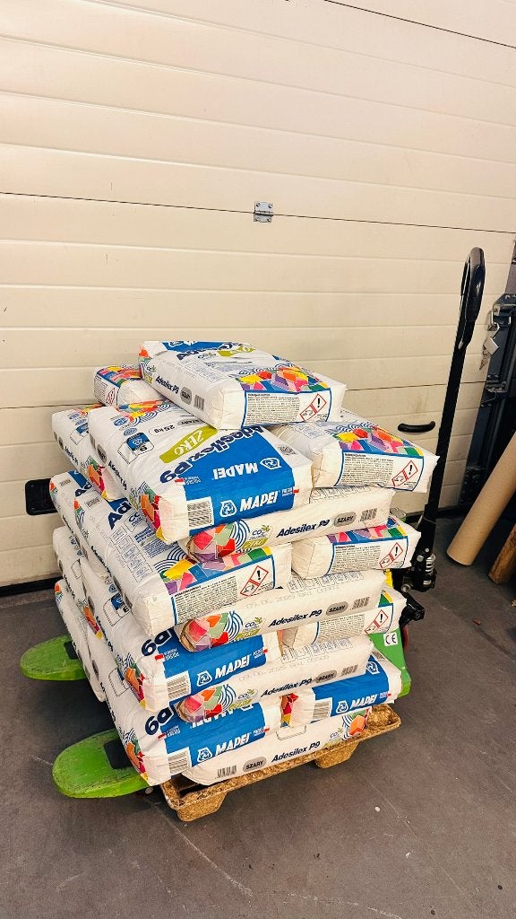 Mapei P9 tegellijm grijs, 25 kg per zak, €25,60 incl BTW p/z, Ophalen, Overige typen, Nieuw, Minder dan 20 cm
