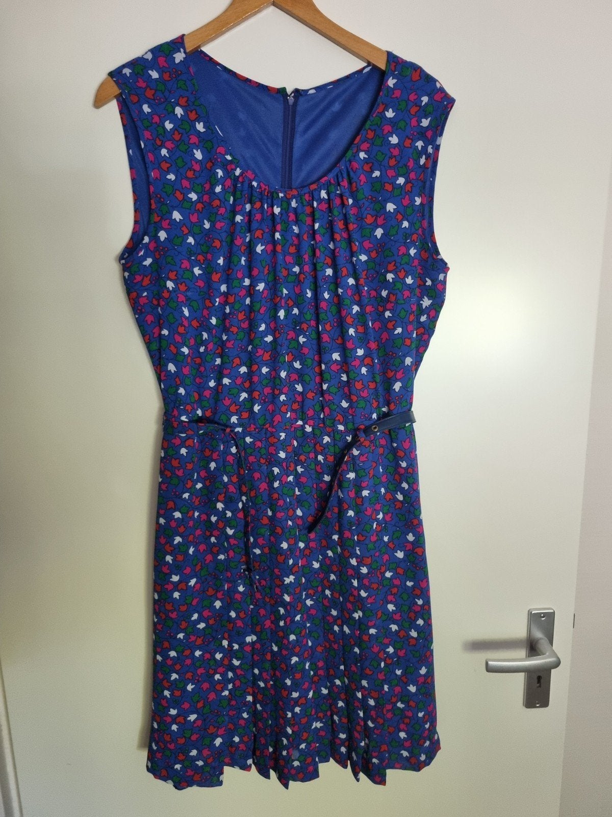 Vintage mooie jurk maat 38 of kleine maat 40
In goede staat, Ophalen of Verzenden, Zo goed als nieuw, Maat 38/40 (M)