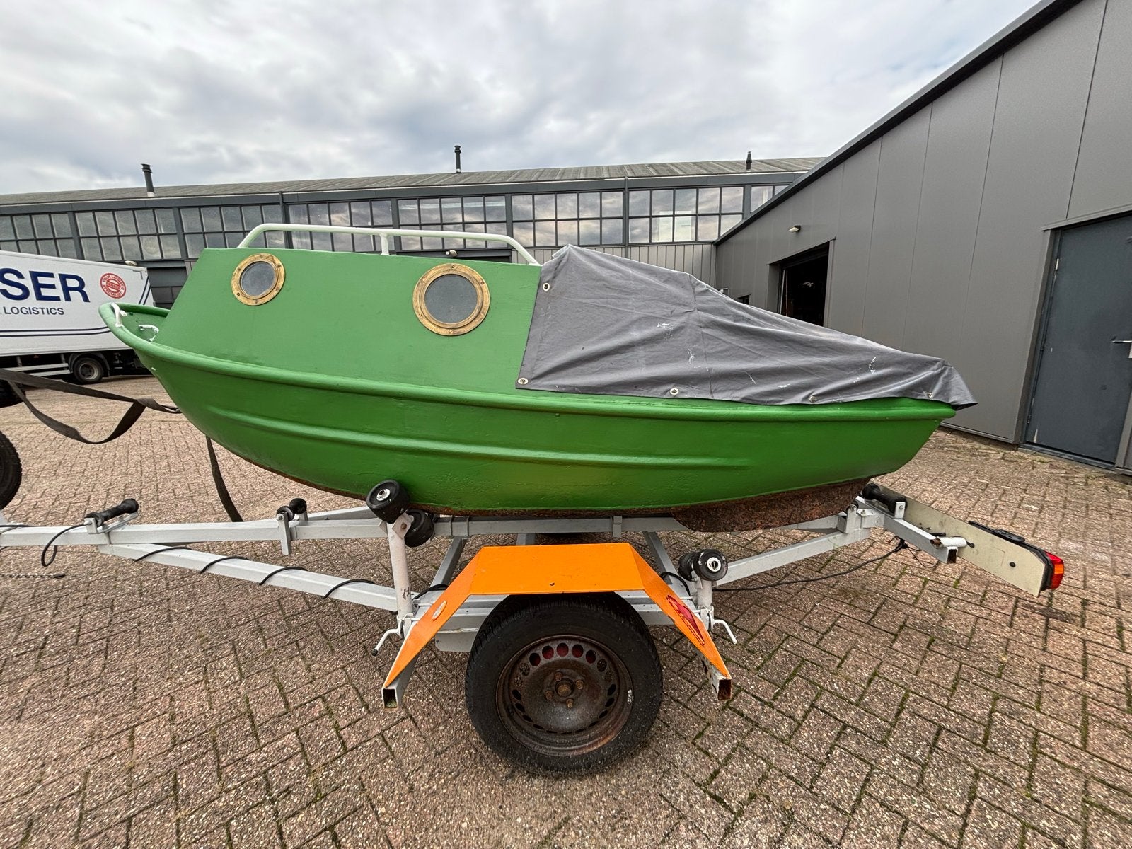 Opgeknapt rondspant stalen visbootje 3.60m - Zonder trailer, Ophalen of Verzenden, Zo goed als nieuw