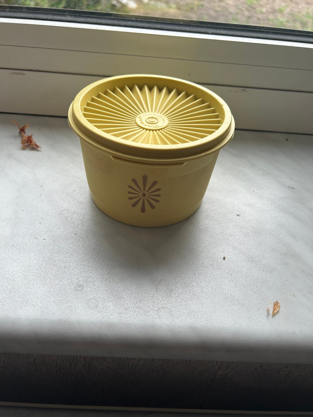 Tupperware bewaardoos geel, Huis en Inrichting, Keuken | Tupperware, Gebruikt, Bewaardoos, Geel, Ophalen of Verzenden