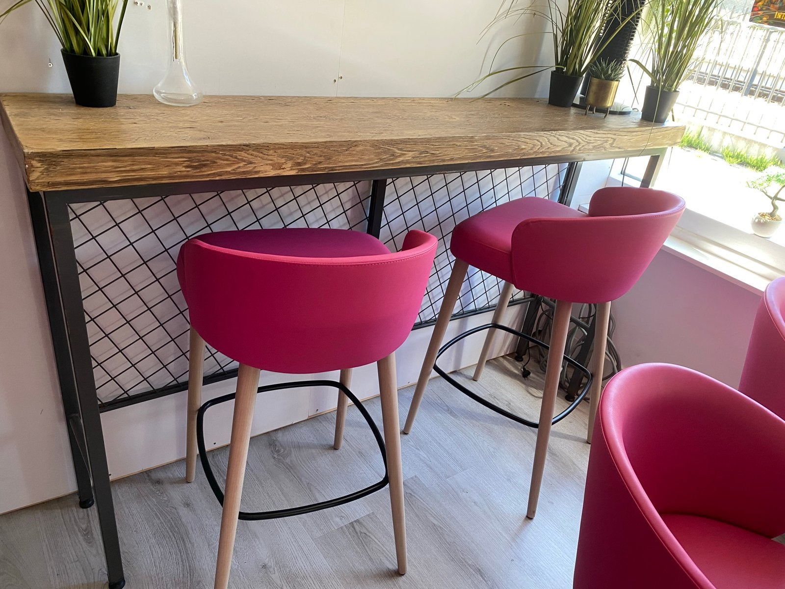 Complete horeca inrichting: stoelen, banken, tafels, bartafe, Ophalen, Gebruikt, Overige kleuren, Vijf, Zes of meer stoelen