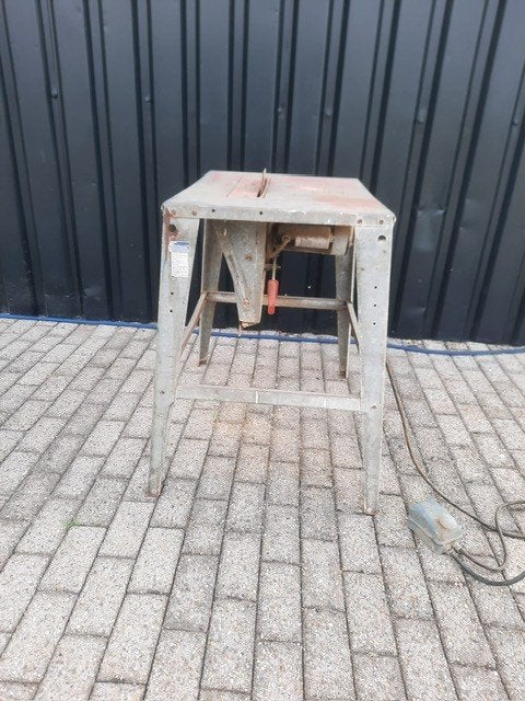 Zaagtafel, Ophalen, Gebruikt, 600 tot 1200 watt, Afkortzaag