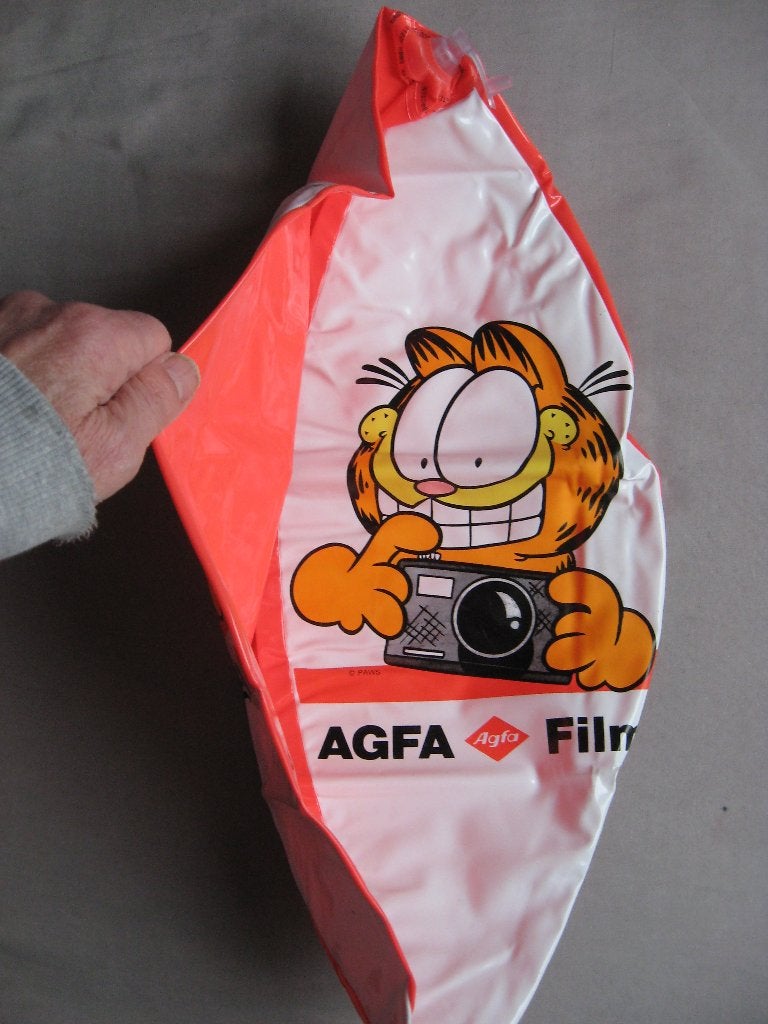 AGFA Film 200e - Garfield opblaasb. strandbal (nieuw)+ popje, Ophalen of Verzenden, Nieuw