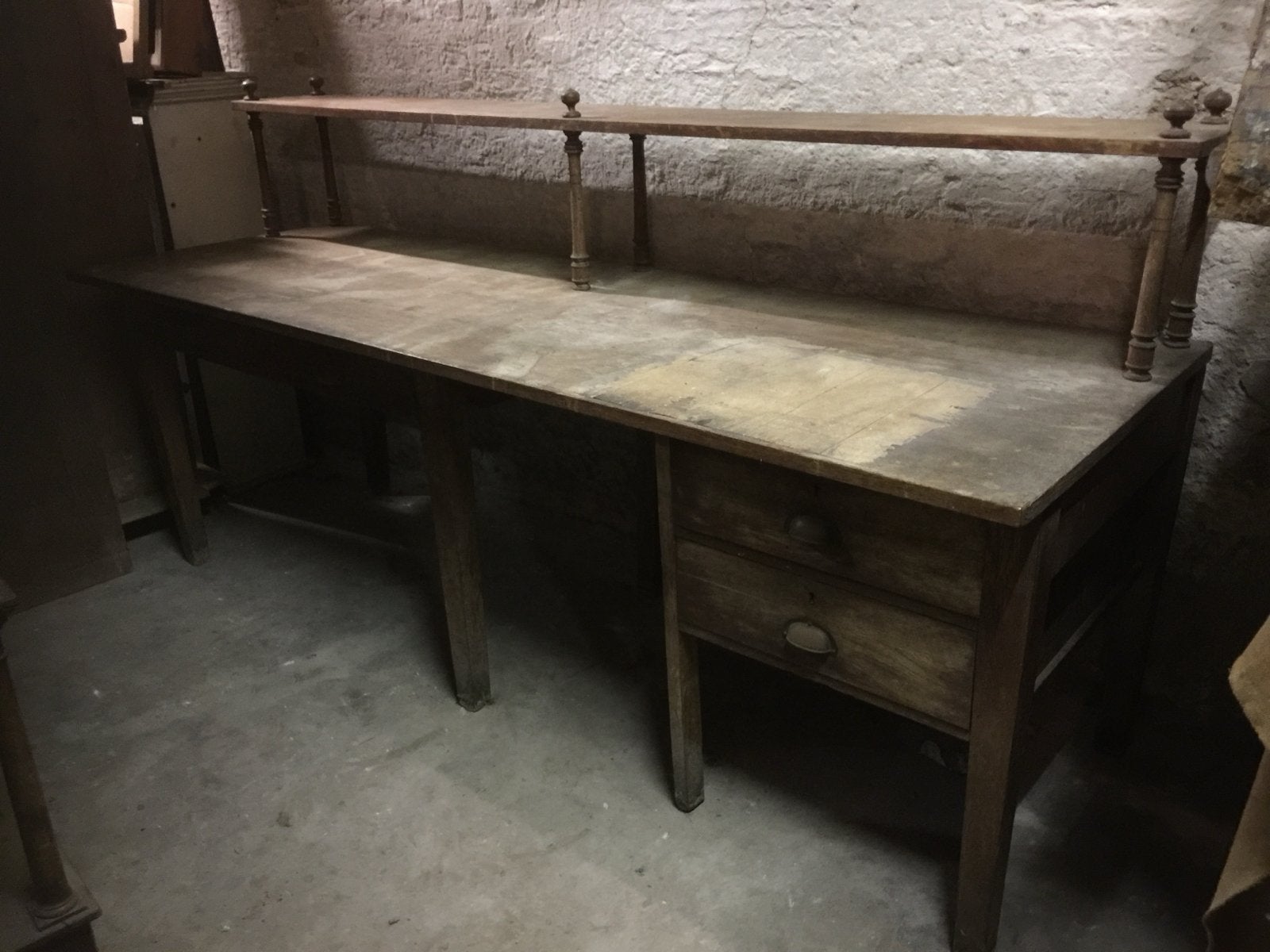 BARNFIND:groot antiek bureau/toonbank uit tegelfabriek ±1900, Antiek en Kunst, Ophalen of Verzenden