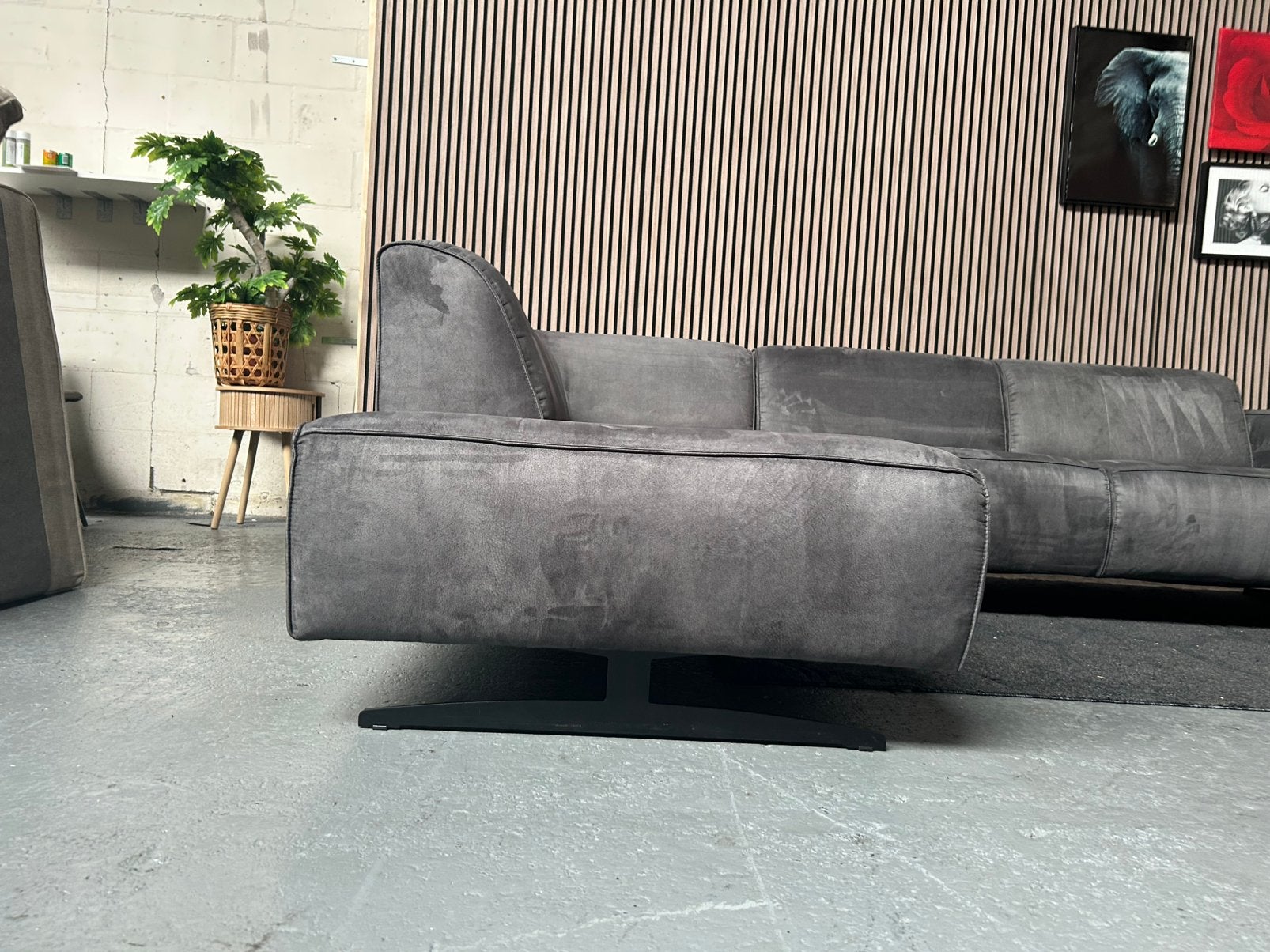 GRATIS LEVERING Loods5 Hoekbank Antraciet 275X210 GEREINIGD, Huis en Inrichting, Banken | Bankstellen, Hoekbank antracite microleder