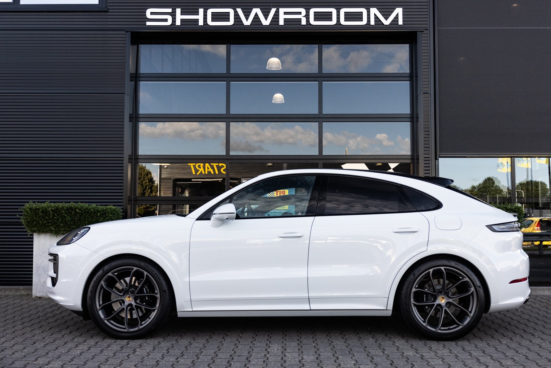 Porsche Cayenne Coupé 3.0 E-Hybrid, *Leichtbau pakket*, Bij, Auto's, Automaat, Gebruikt, 2995 cc, 4 stoelen