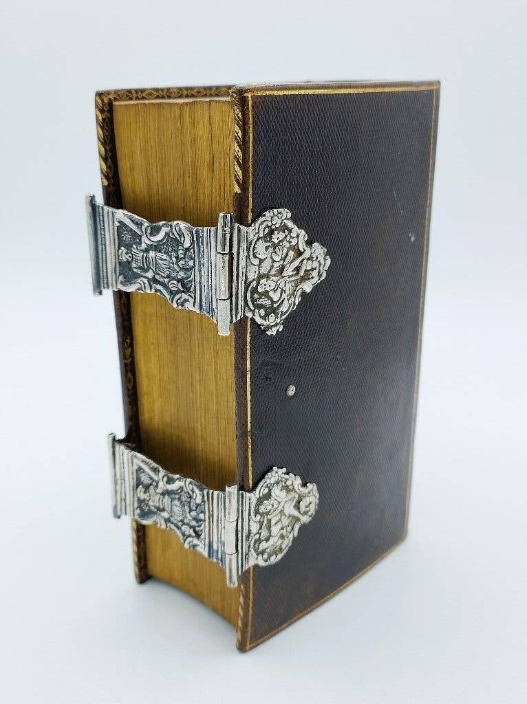 19e-eeuwse Bijbel met dubbel zilveren slot (4 evangelisten), Antiek en Kunst, Verzenden