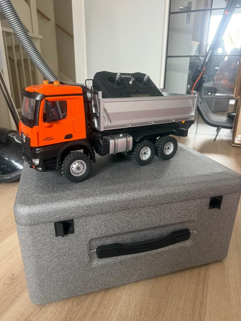 Rc vrachtwagen kieper 6x6, Ophalen of Verzenden, Zo goed als nieuw