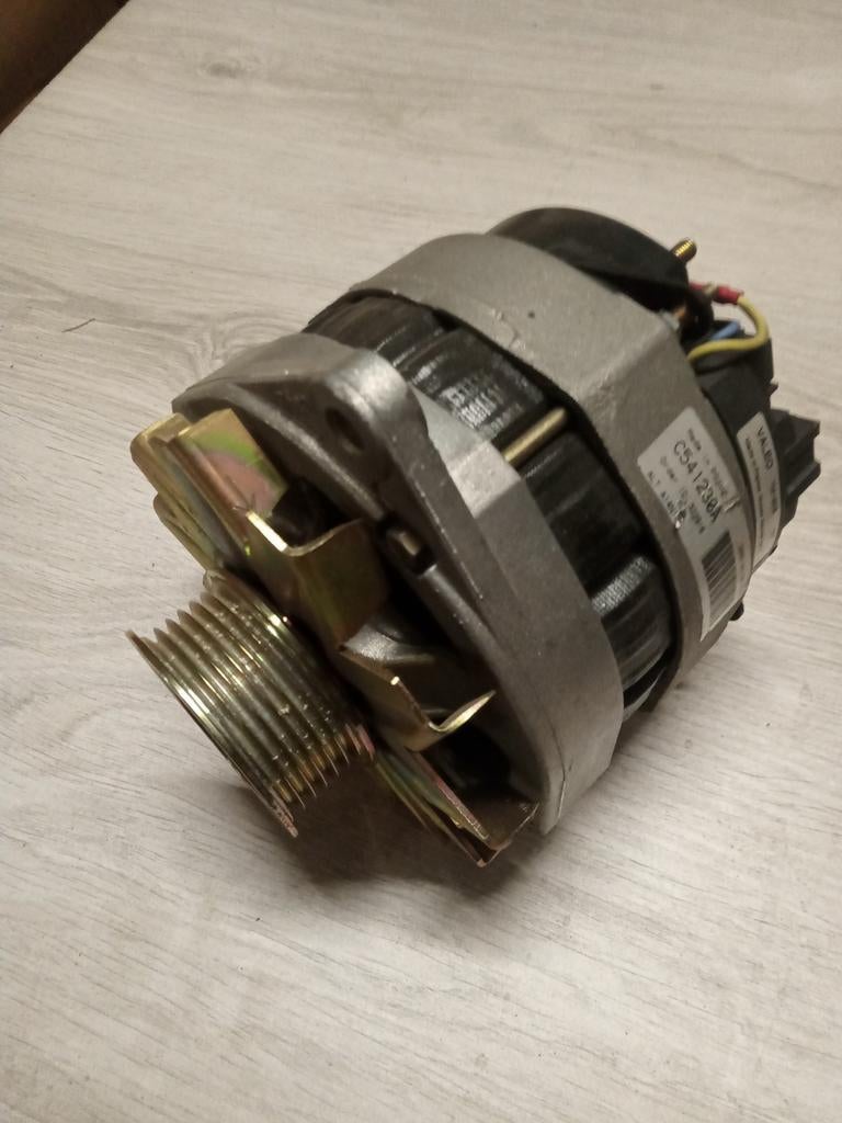 Dynamo Renault 19 1.9d 12v 70A C541230A Valeo A14N152 Nieuw, Ophalen of Verzenden, Nieuw, Renault