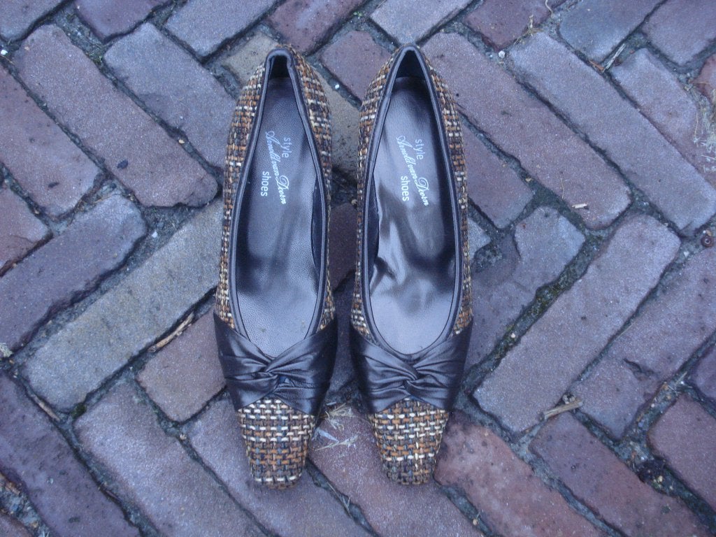VINTAGE DRESSING PUMPS NIEUW GRATIS VERZENDING VIA DE POST