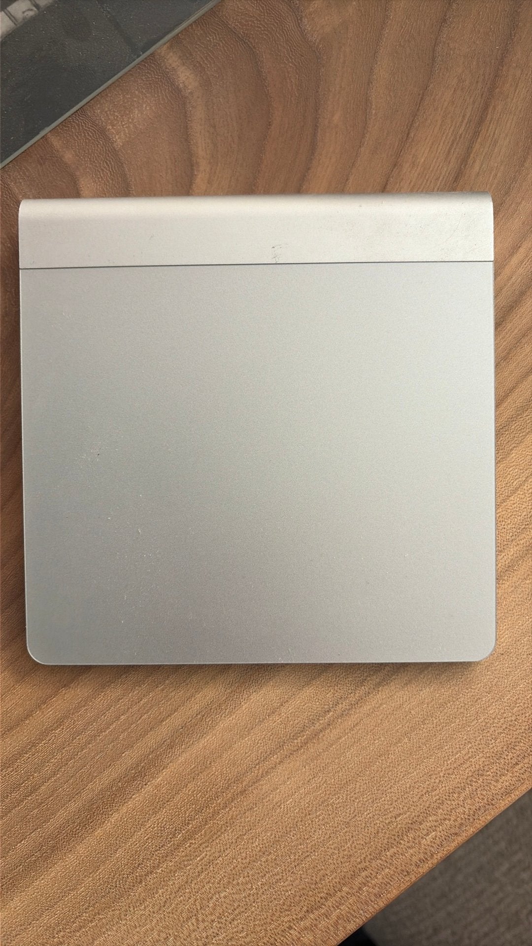 Apple Magic Trackpad 1 (A1339) - Draadloos Touchpad, Computers en Software, Muizen, Gebruikt, Trackpad, Draadloos, Ophalen of Verzenden