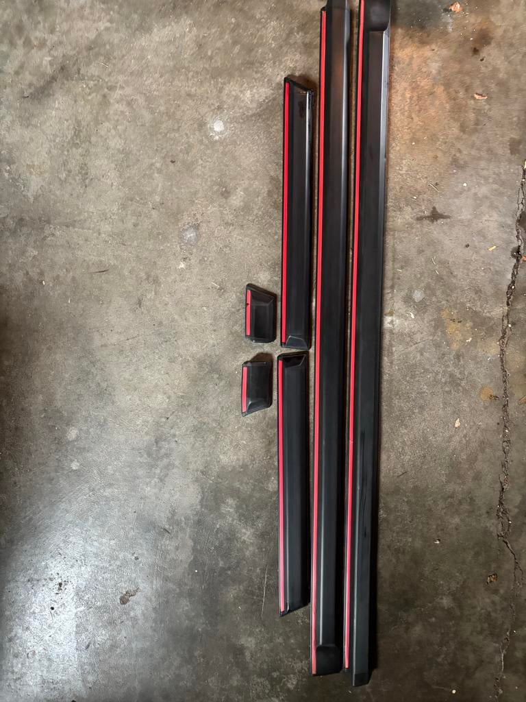 VW Golf mk2 GTi Deurlijsten met rode striping, Ophalen of Verzenden, Gebruikt, Volkswagen