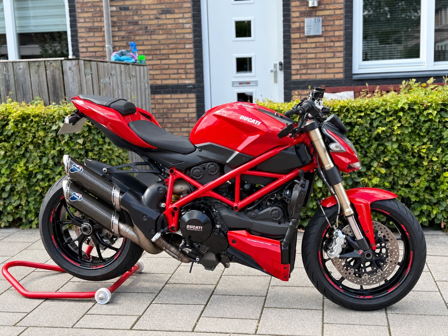 Ducati Streetfighter 848 - Naked bike met Termignoni uitlaat, 2 cilinders, Sportuitlaat, Occasion, Particulier