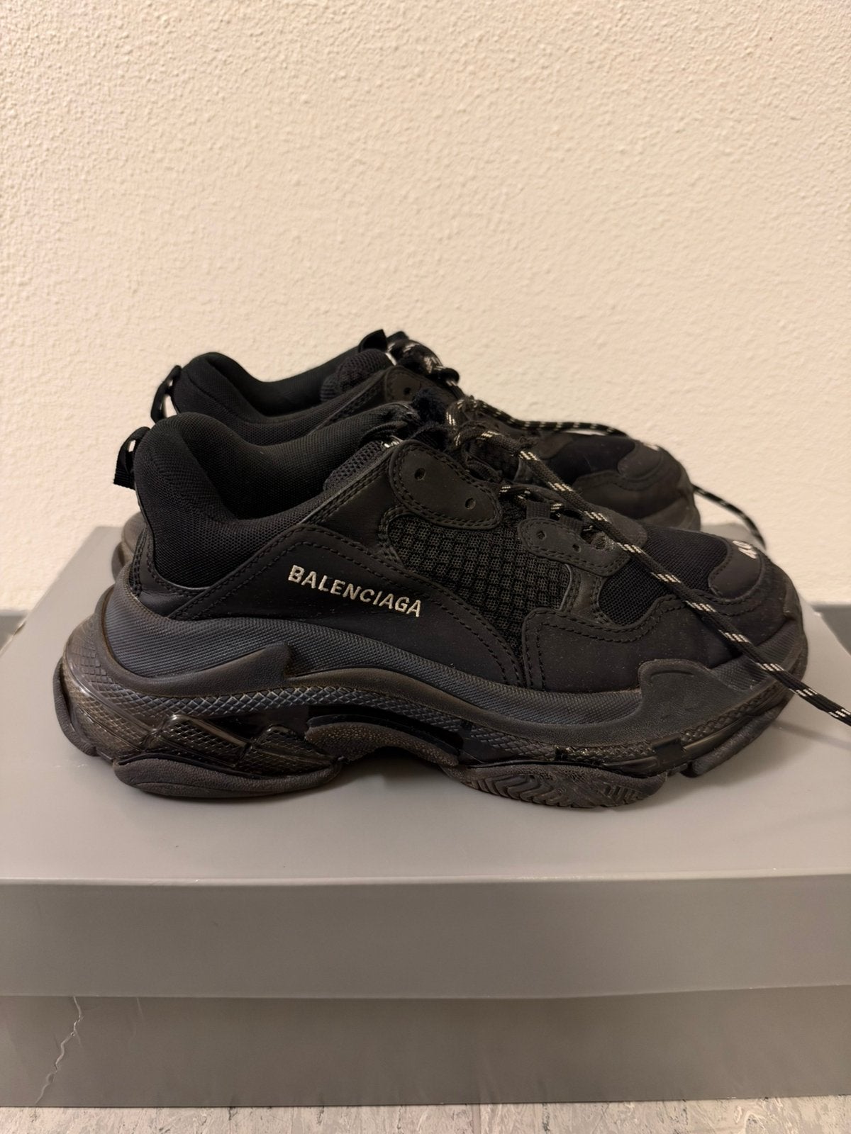 Balenciaga triple s clear sole black maat 40 (origineel), Kleding | Heren, Zwart, Ophalen of Verzenden, Sneakers of Gympen, Gedragen