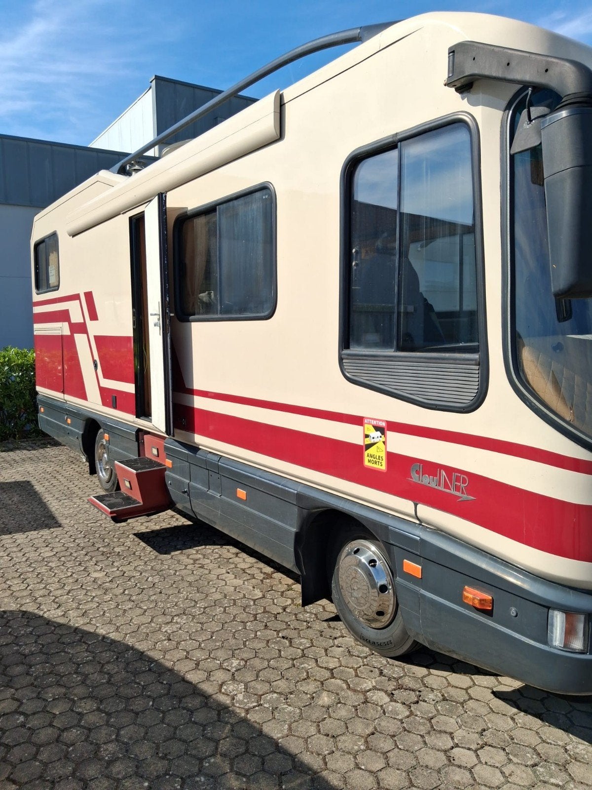 Te koop: Clouliner 800E camper (1994) – met extra investerin, Buscamper of Camperbus, Mercedes-Benz, Mercedes, Handgeschakeld