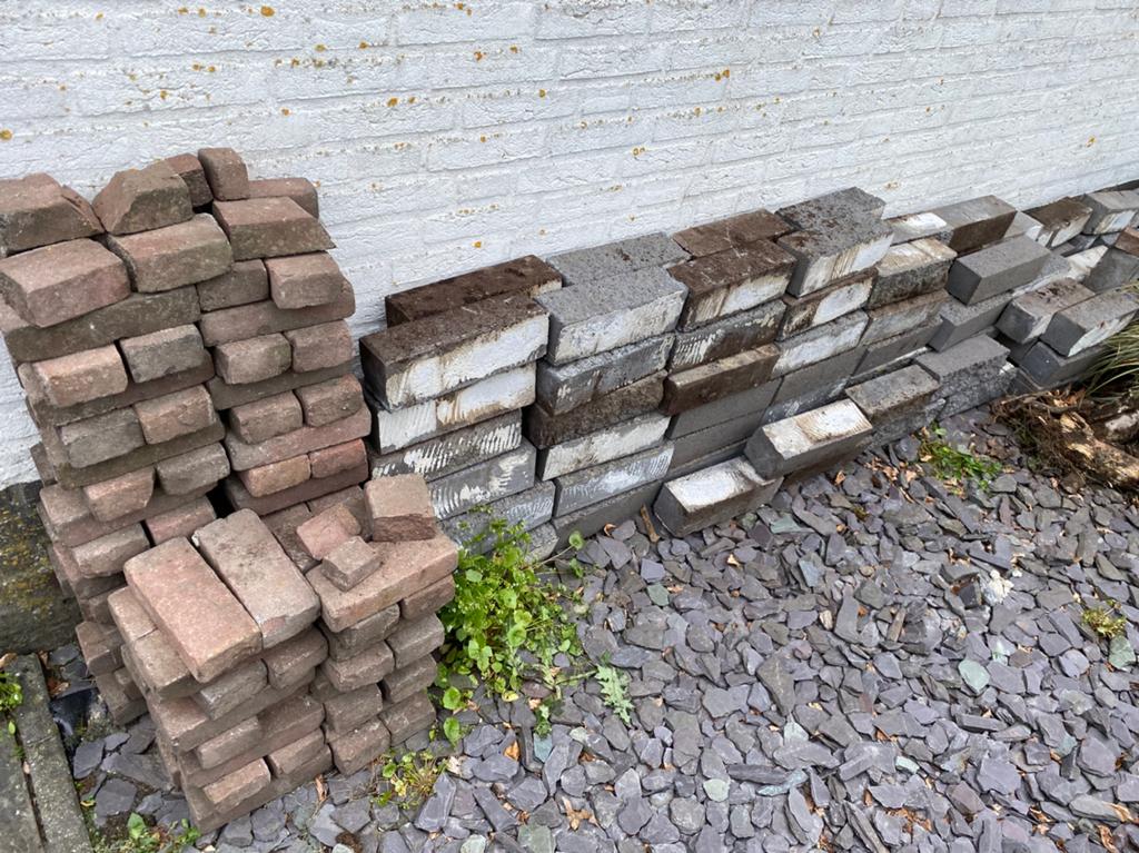 Gratis af te halen betonnen U-elementen, klinkers en stenen, Ophalen, Gebruikt, Beton, Overige typen
