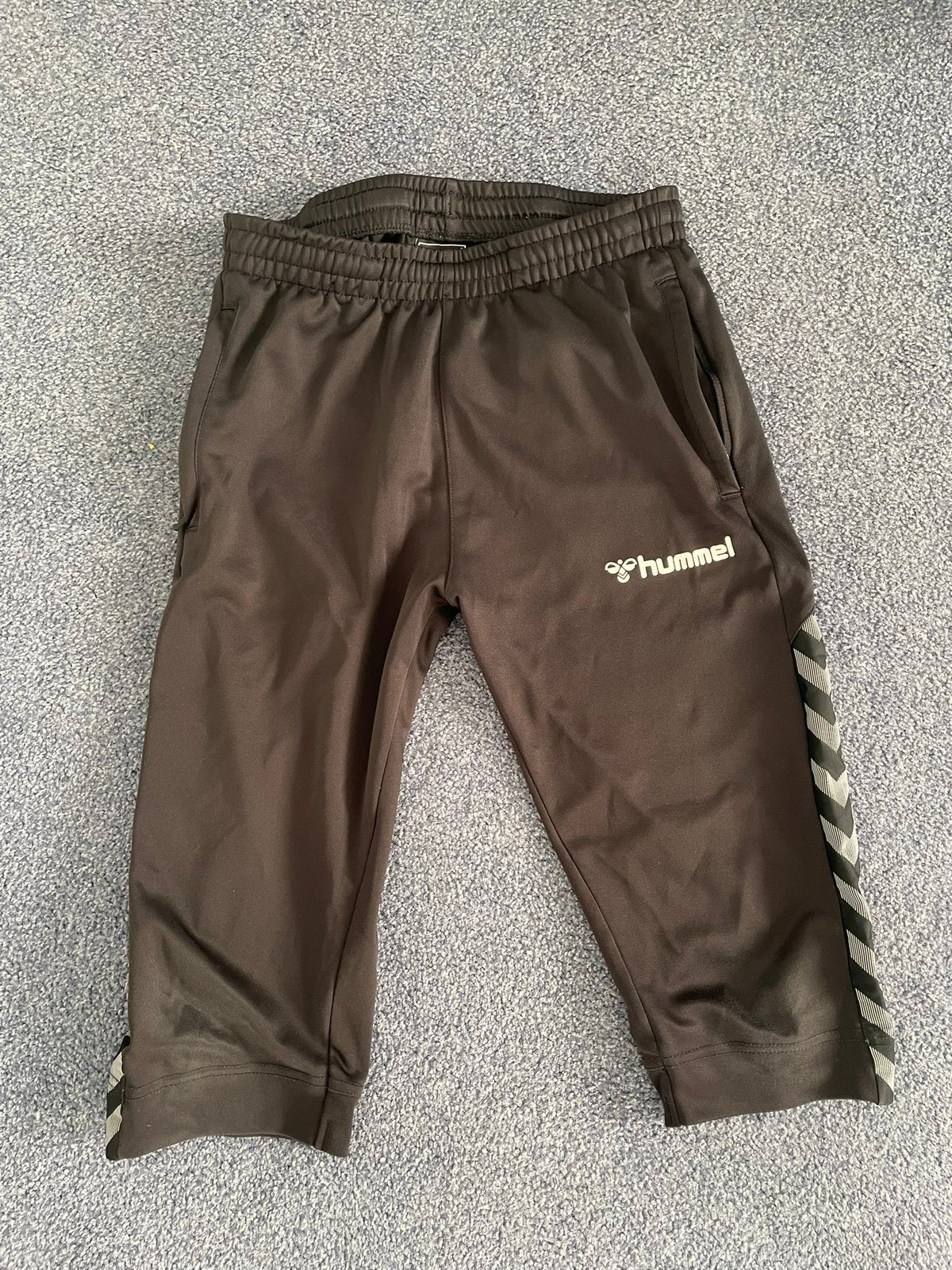 Hummel shorts zwart - S, Ophalen, Zo goed als nieuw, Maat 46 (S) of kleiner, Zwart