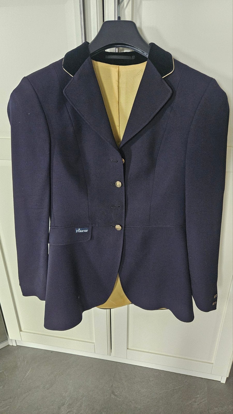 Pikeur Diana paard rijjasje - donkerblauw M36/38 als nieuw, Kleding | Dames, Jasjes, Kostuums en Pakken, Pikeur, Blauw, Zo goed als nieuw
