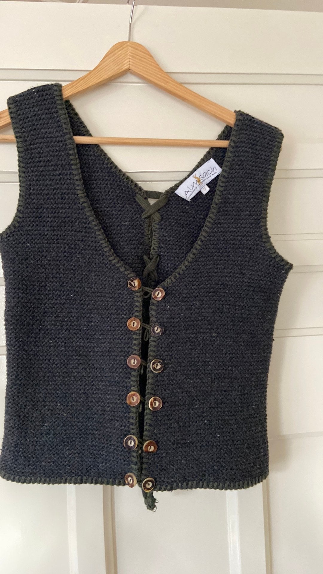 Trachten hesje mt S 60 % wol ( Oktoberfesten), Ophalen of Verzenden, Kleding, Maat 36 (S), Overige thema's