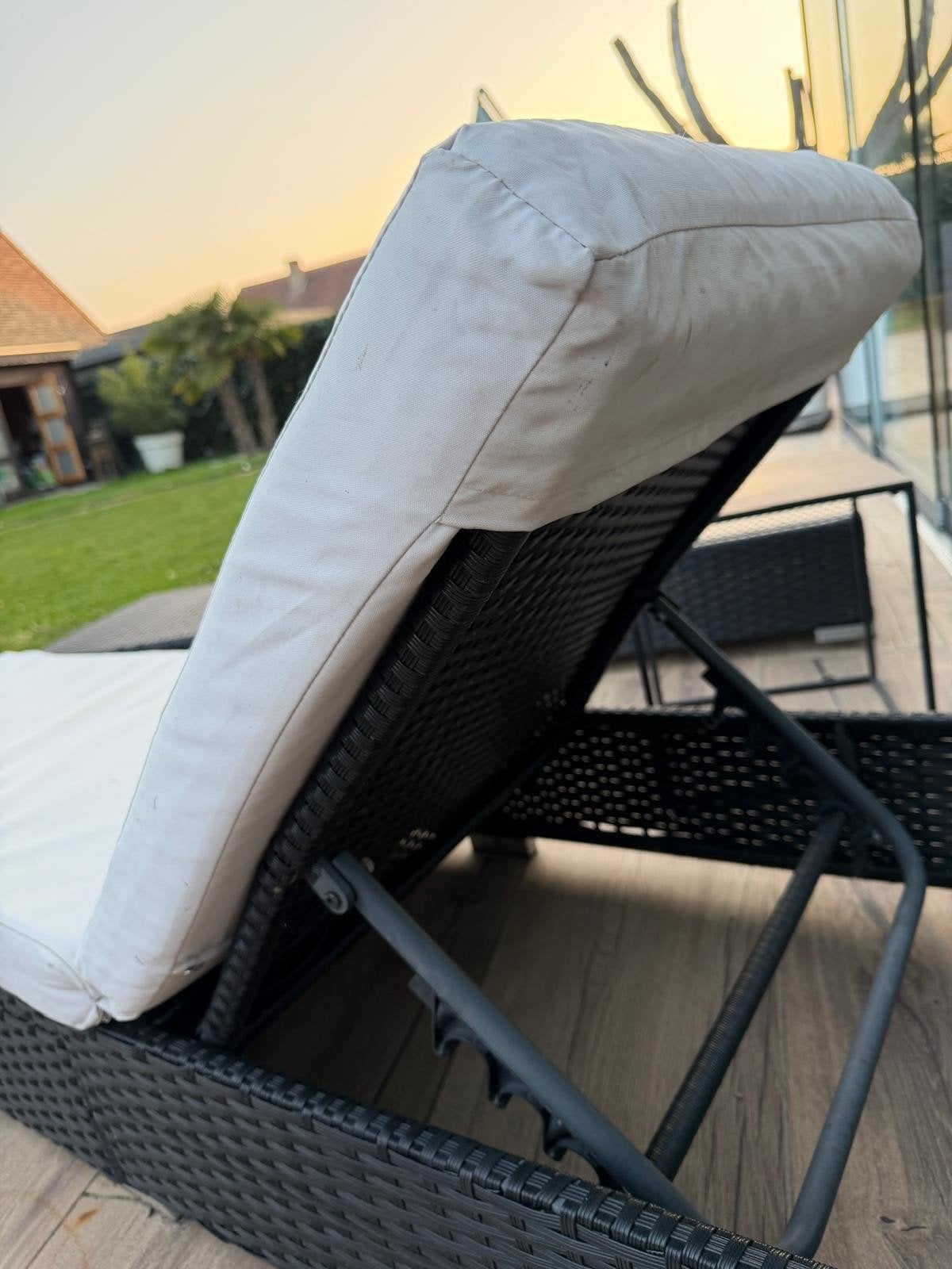 2 Wicker ligbedden met verstelbare rugleuning, Ophalen, Gebruikt, Wicker, Verstelbaar