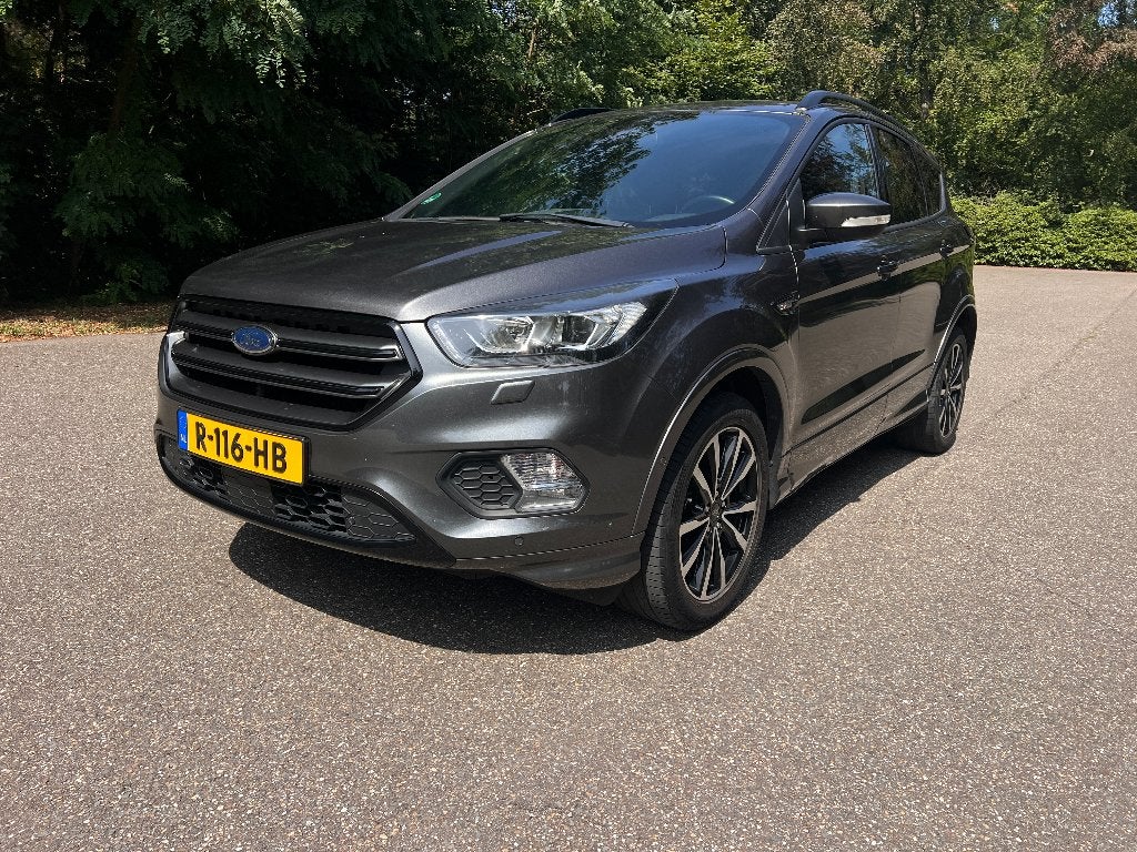 Ford Kuga 1.5 ST-LINE 2017 125DKM APK 11-8-2027 TREKHAAK TOP, Auto's, Voorwielaandrijving, Bi-Xenon koplampen, 1498 cc, 4 cilinders