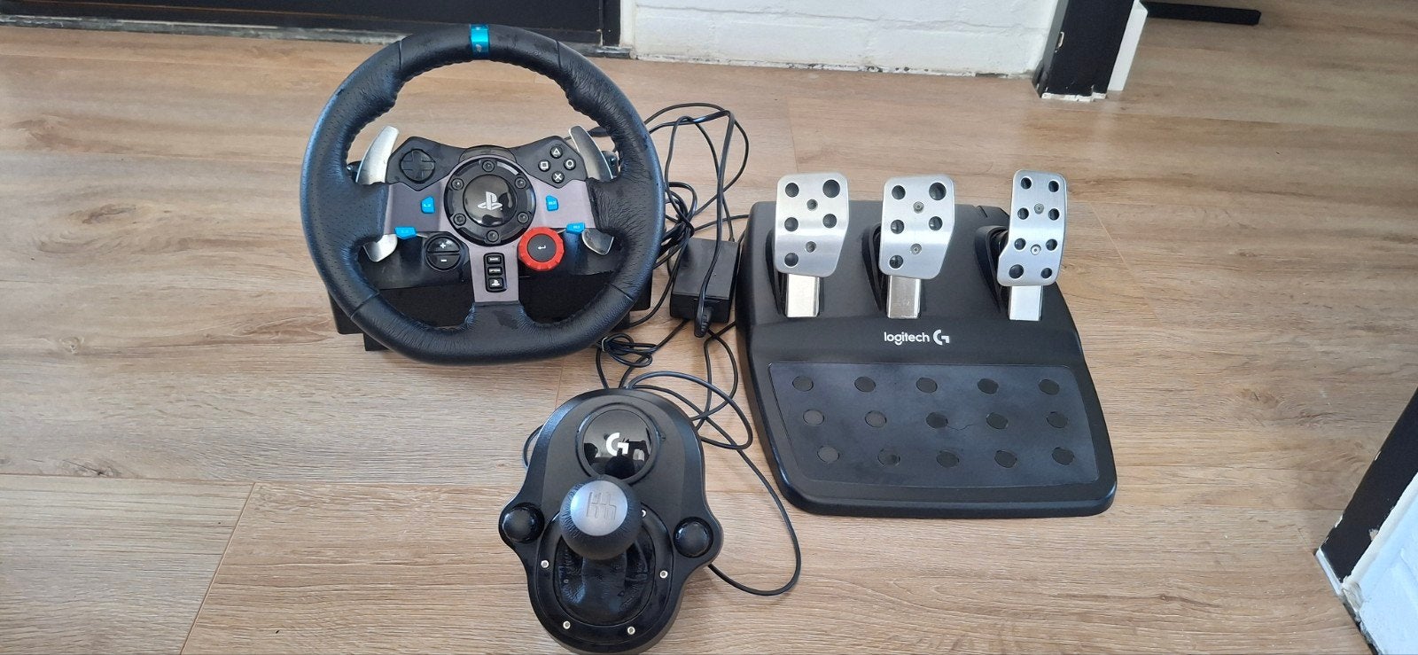 Logitech g29 stuur, Spelcomputers en Games, Ophalen of Verzenden, Zo goed als nieuw, Stuurtje of Sportattribuut