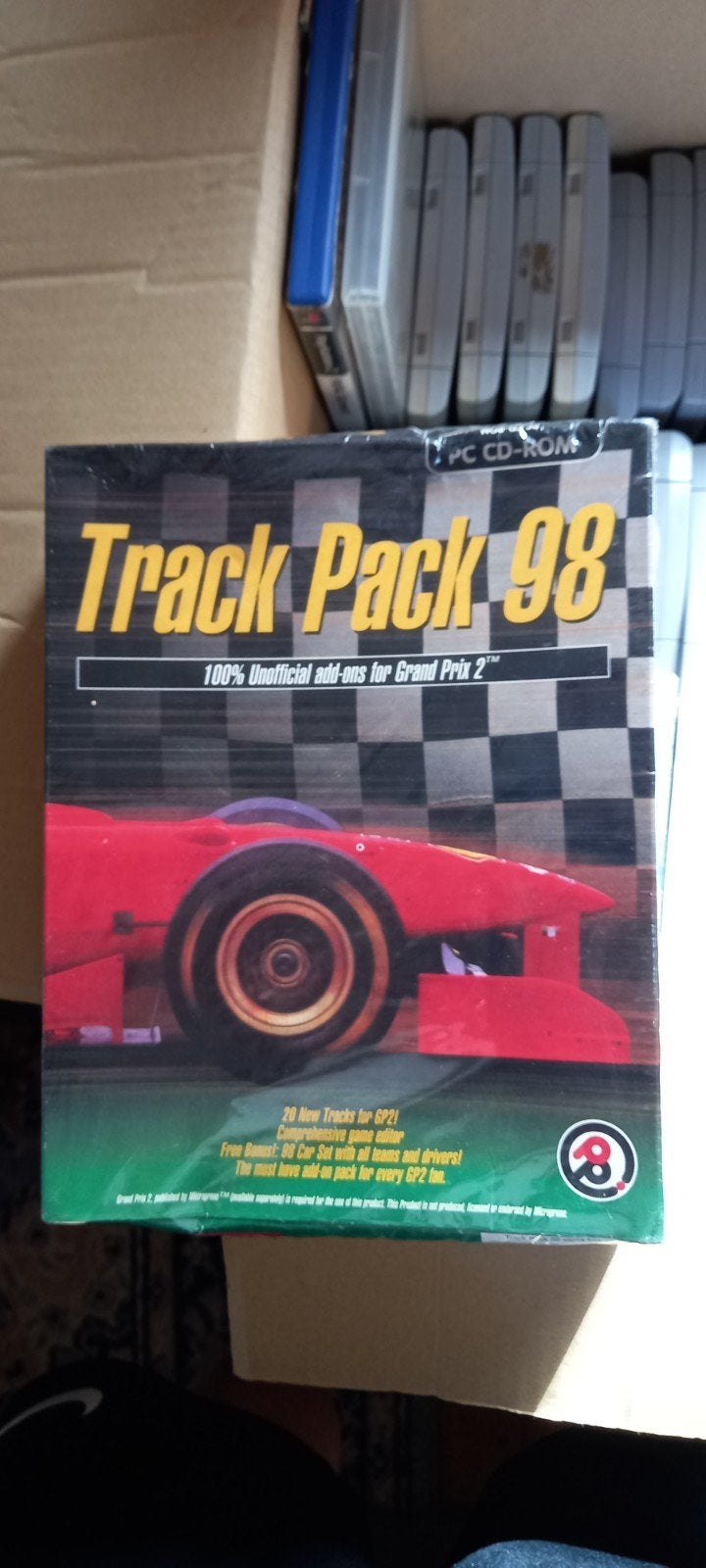 NIEUW & GESEALD!] Track Pack 98 (PC CD-ROM) –, Spelcomputers en Games, 1 speler, Racen en Vliegen, Nieuw, Ophalen of Verzenden