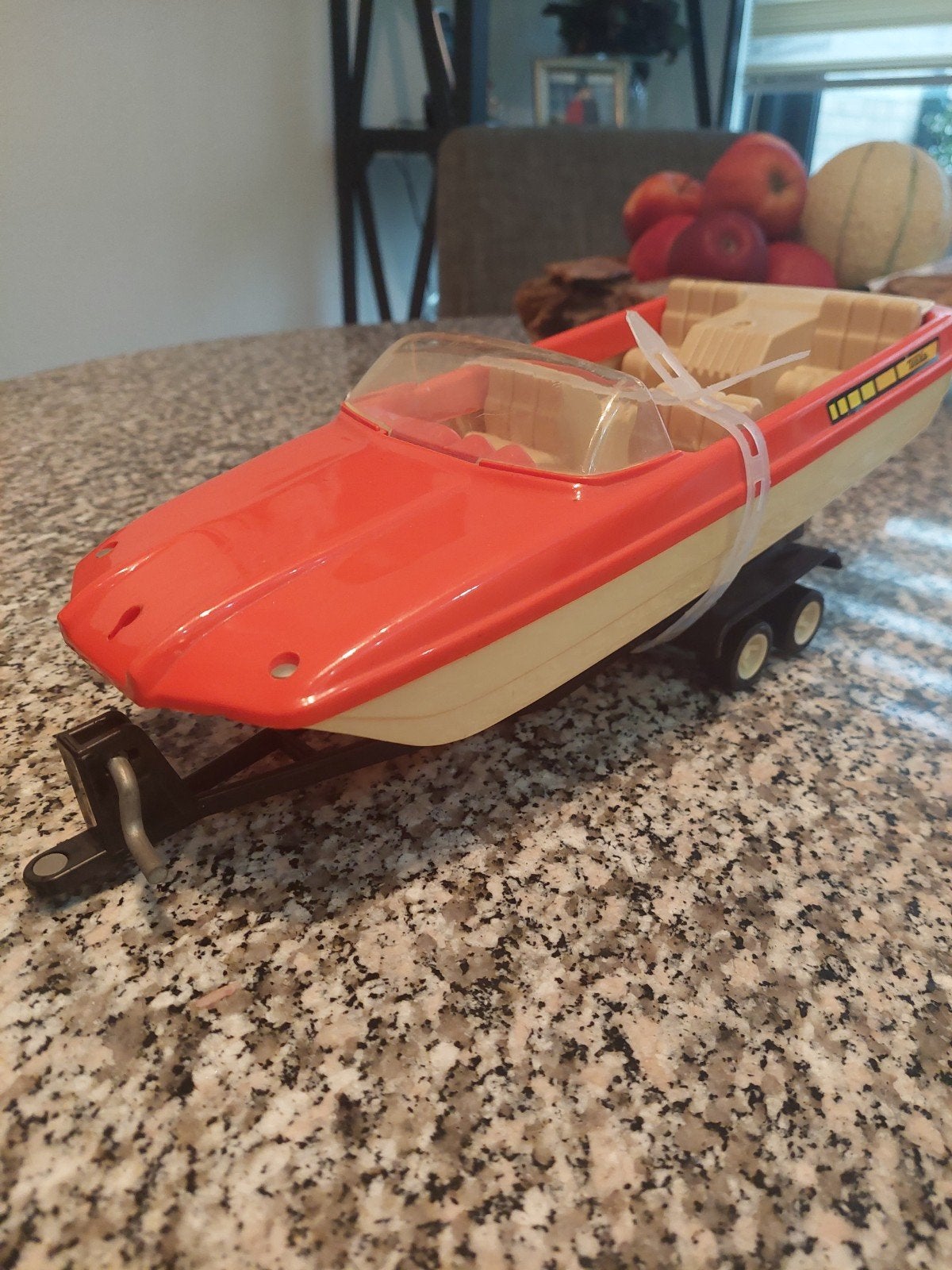 VINTAGE,  TONKA SPEEDBOOT OP TRAILER  JAREN "60  INZGST., Verzamelen, Ophalen of Verzenden, Zo goed als nieuw