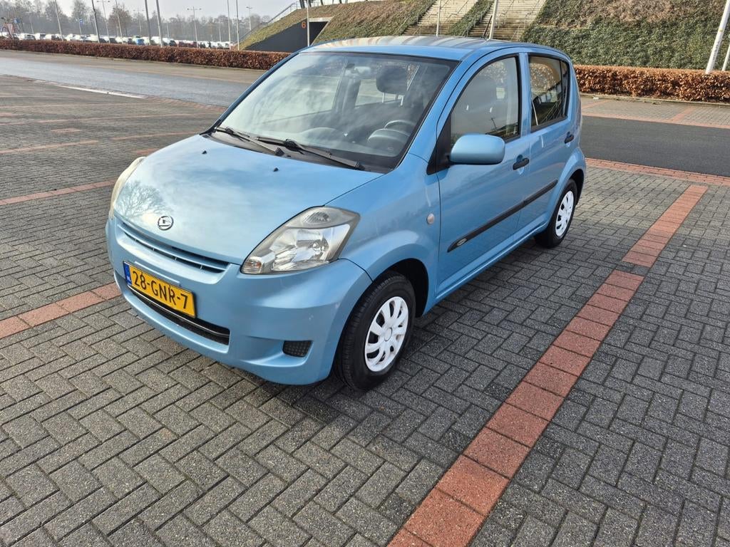 Mooie daihatsu sirion, Auto's, Daihatsu, Stof, Zwart, Blauw, Handgeschakeld