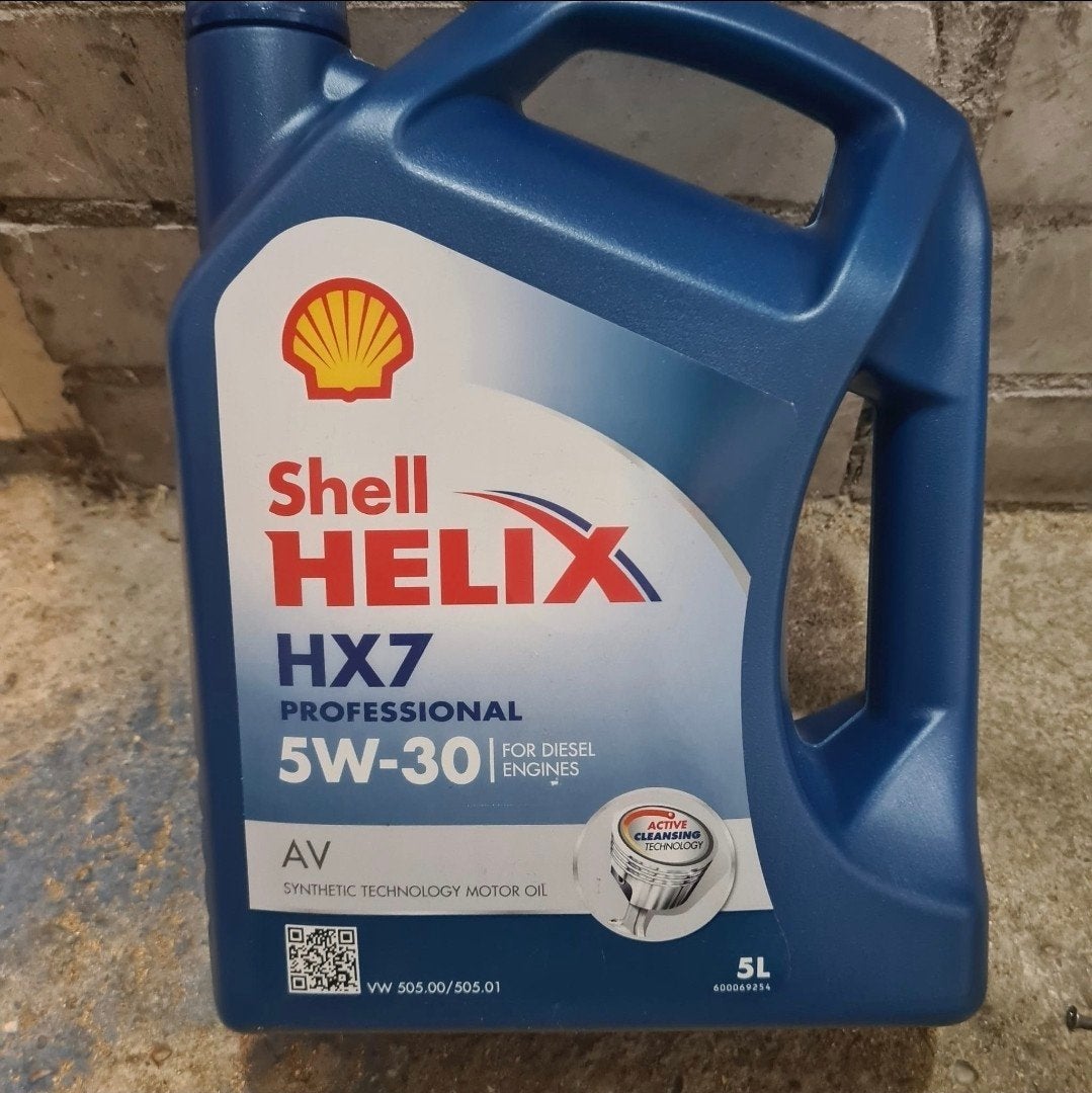 Nieuwe Shell Helix HX7  5W-30 Motorolie diesel engine  5L, Ophalen of Verzenden, Nieuw, Audi